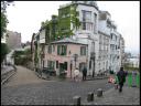 розовый дом на Монмартре / прогулки по Парижу