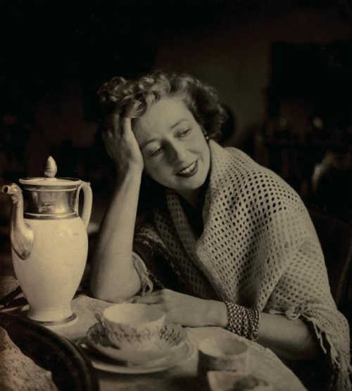 Писательница Лесли Бланч / Writer Lesley Blanch, 1945