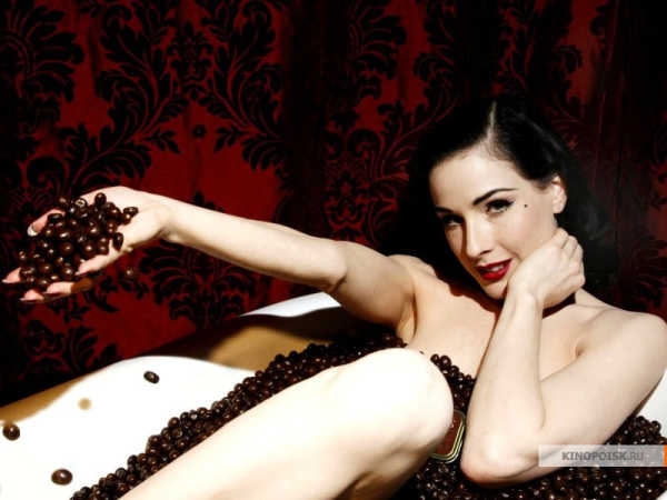 Dita von Teese by Altoids Dark Chocolate Dipped Mints | Дита фон Тиз в рекламе шоколадных конфет