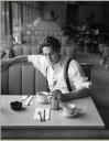Хью Грант пьет кофе (Hugh Grant)