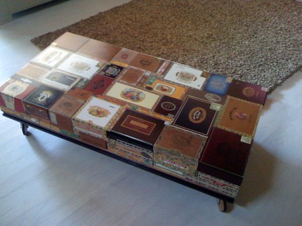 Кофейный столик из сигарных коробок
